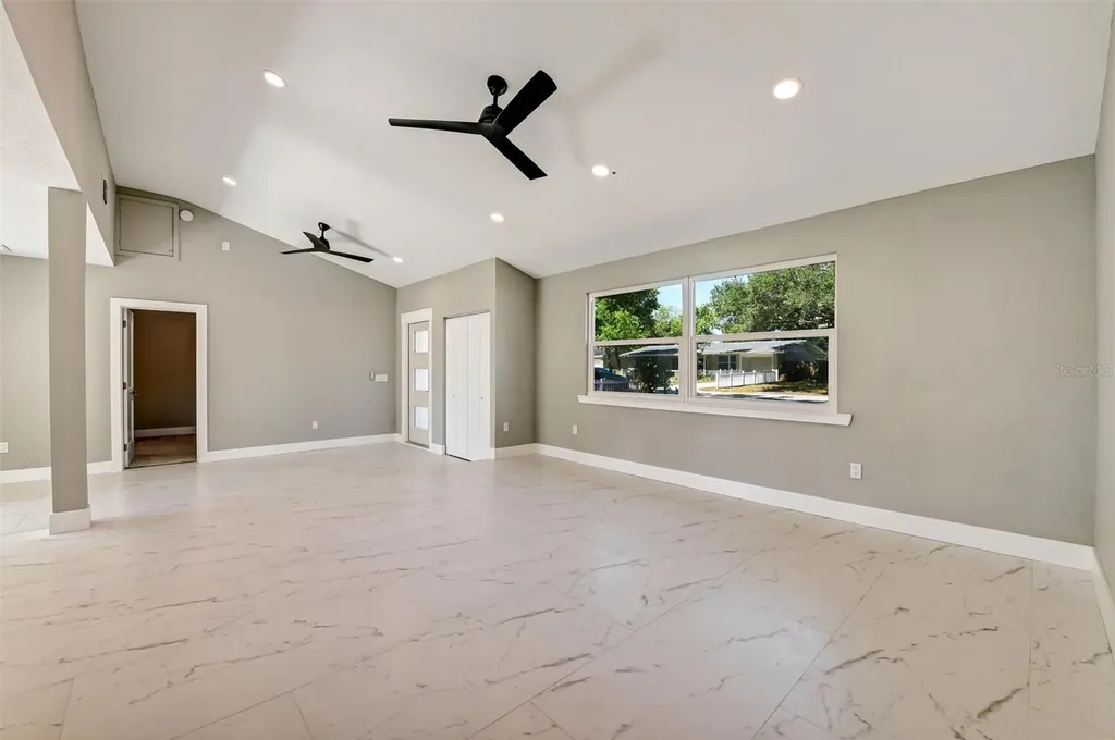 1521 S Jefferson Avenue Clearwater FL 33756