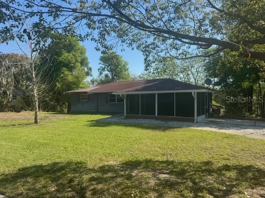 1516 Crestview Drive Mount Dora FL 32757