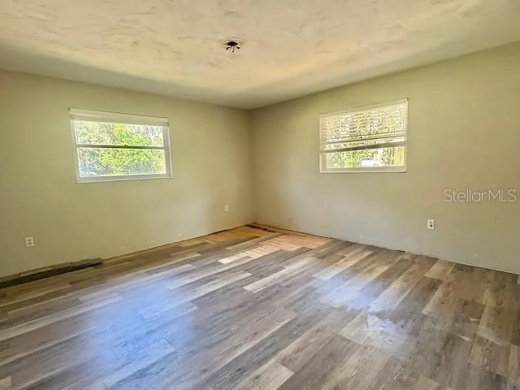 1516 Crestview Drive Mount Dora FL 32757
