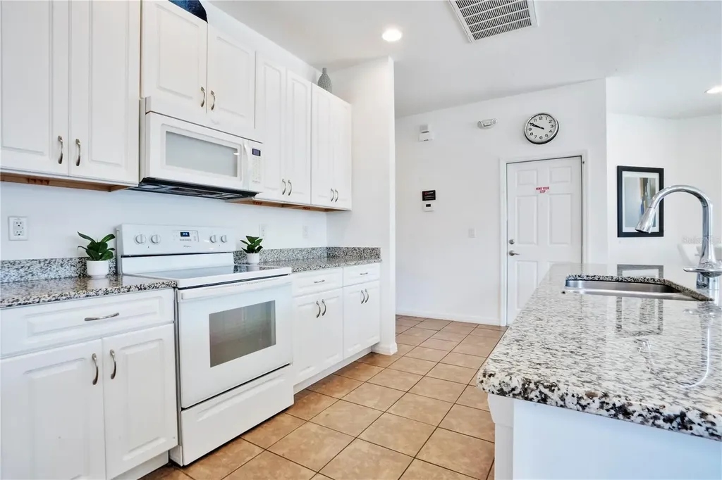 2613 Rosemont Circle Davenport FL 33837