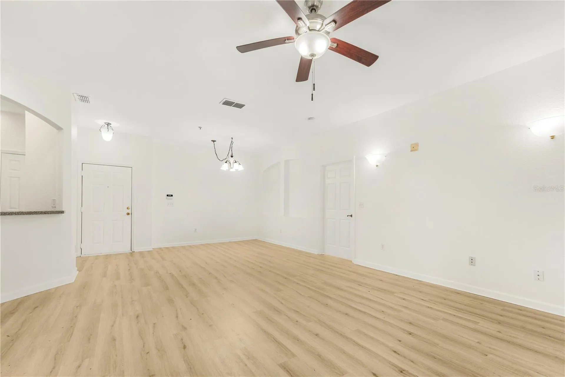 3351 Whitestone Circle Kissimmee FL 34741