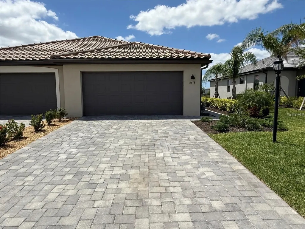 5514 Tidal Breeze Cove Bradenton FL 34211