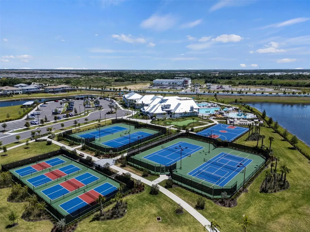 5514 Tidal Breeze Cove Bradenton FL 34211