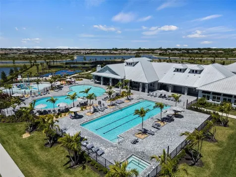 5514 Tidal Breeze Cove Bradenton FL 34211