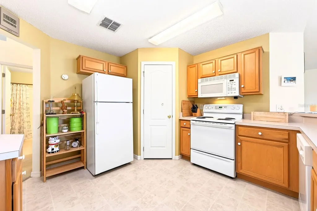 416 Lakeview Road Kissimmee FL 34759