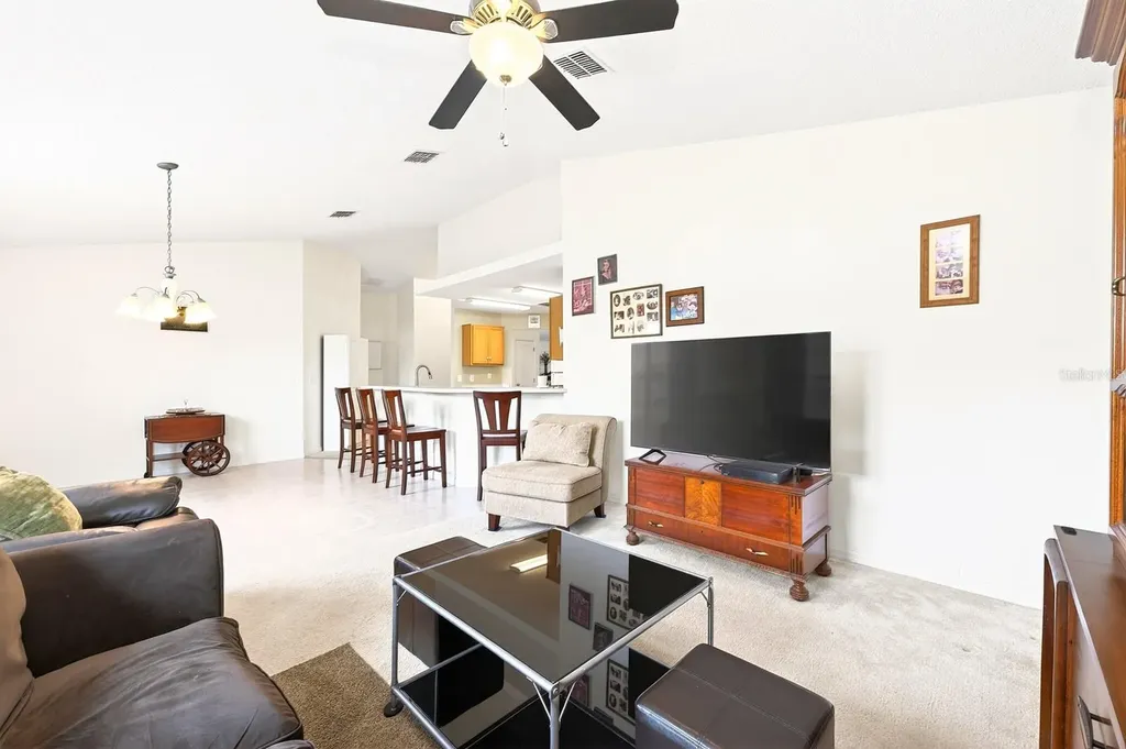 416 Lakeview Road Kissimmee FL 34759