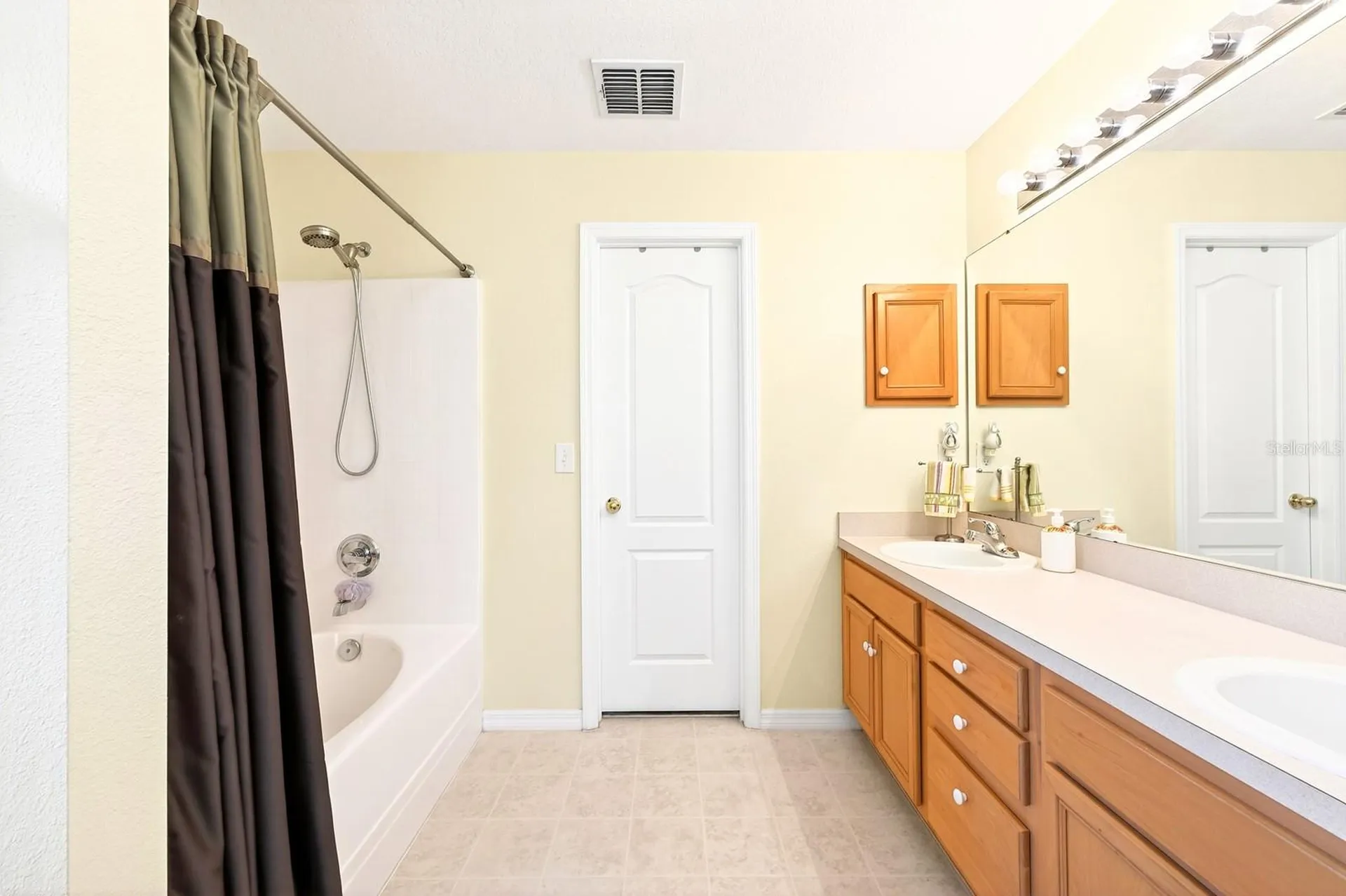 416 Lakeview Road Kissimmee FL 34759