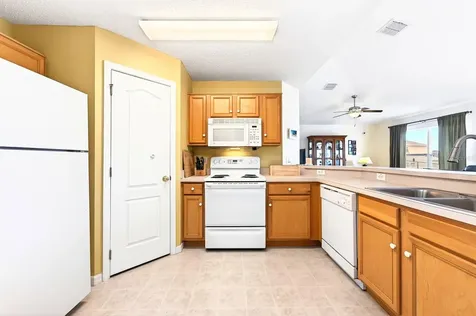 416 Lakeview Road Kissimmee FL 34759