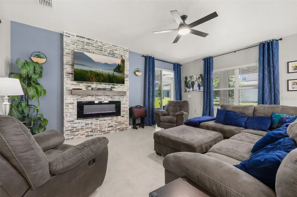 636 Bloom Terrace Davenport FL 33837