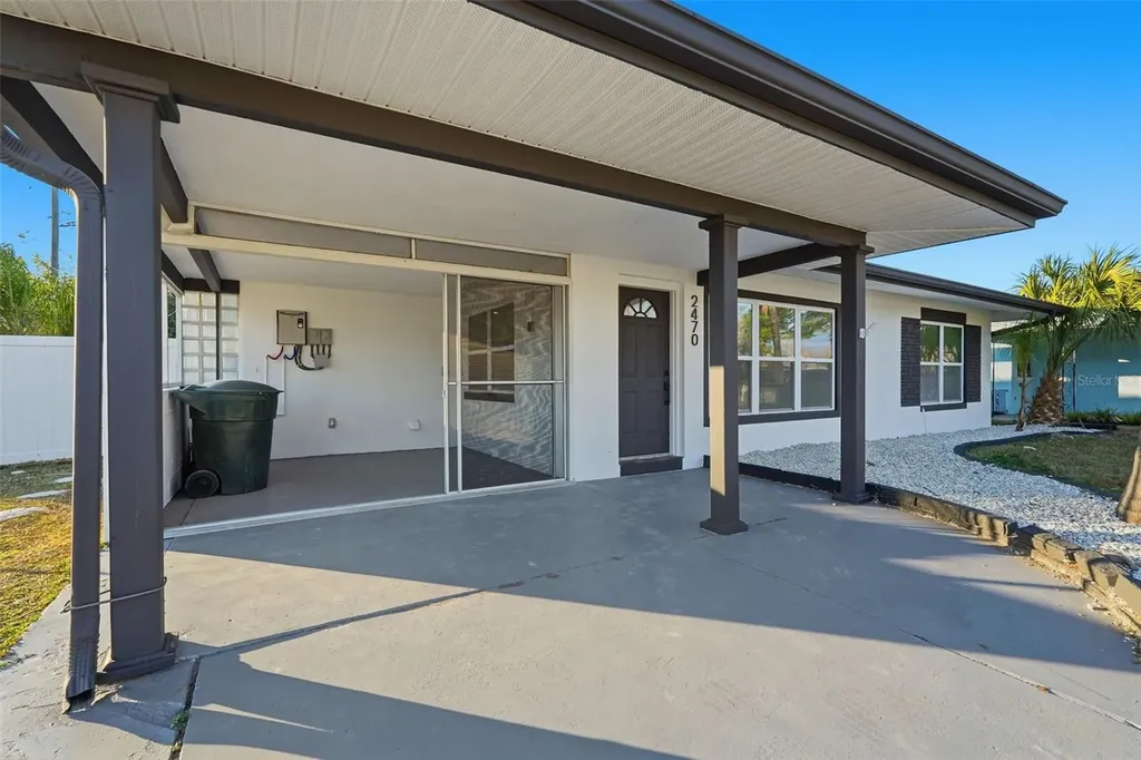 2470 Del Rio Way Dunedin FL 34698