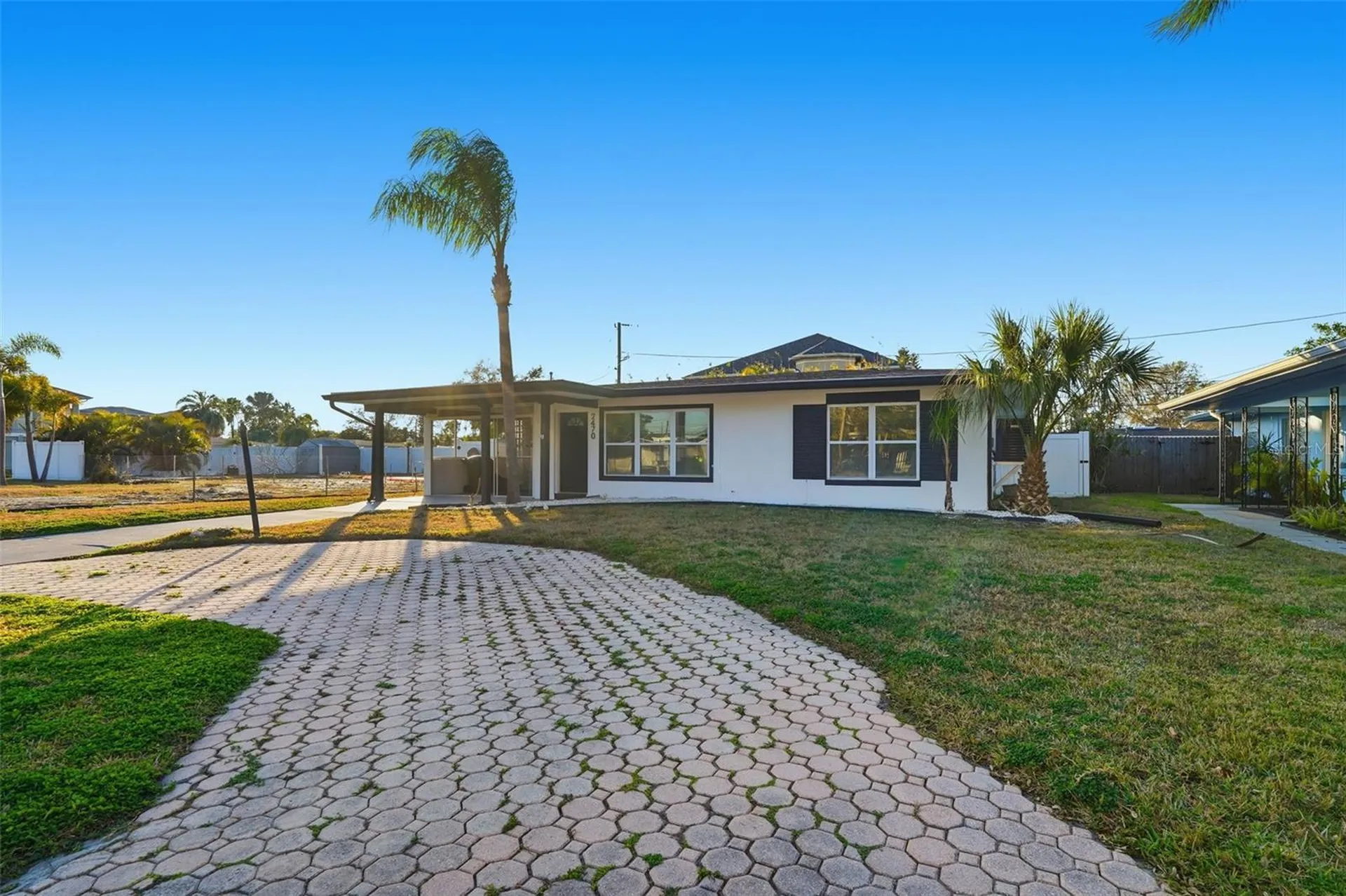 2470 Del Rio Way Dunedin FL 34698