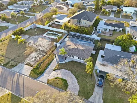 2470 Del Rio Way Dunedin FL 34698