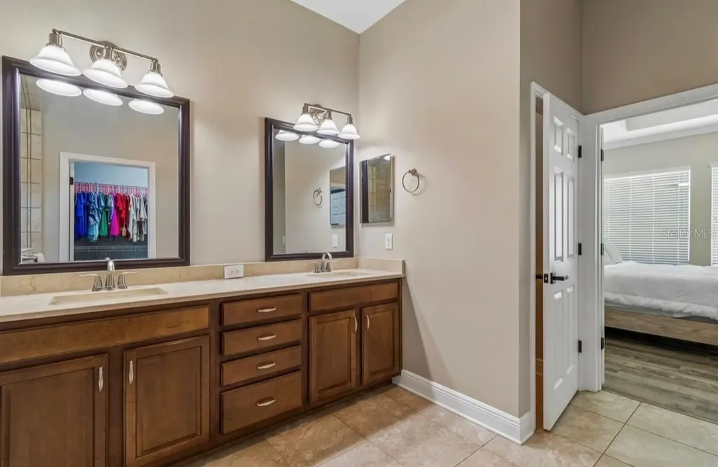 1927 Montgomery Bell Road Wesley Chapel FL 33543
