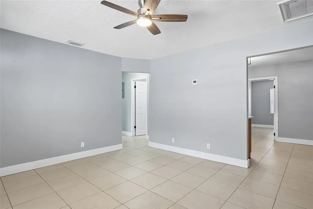 6712 River Road Tampa FL 33615