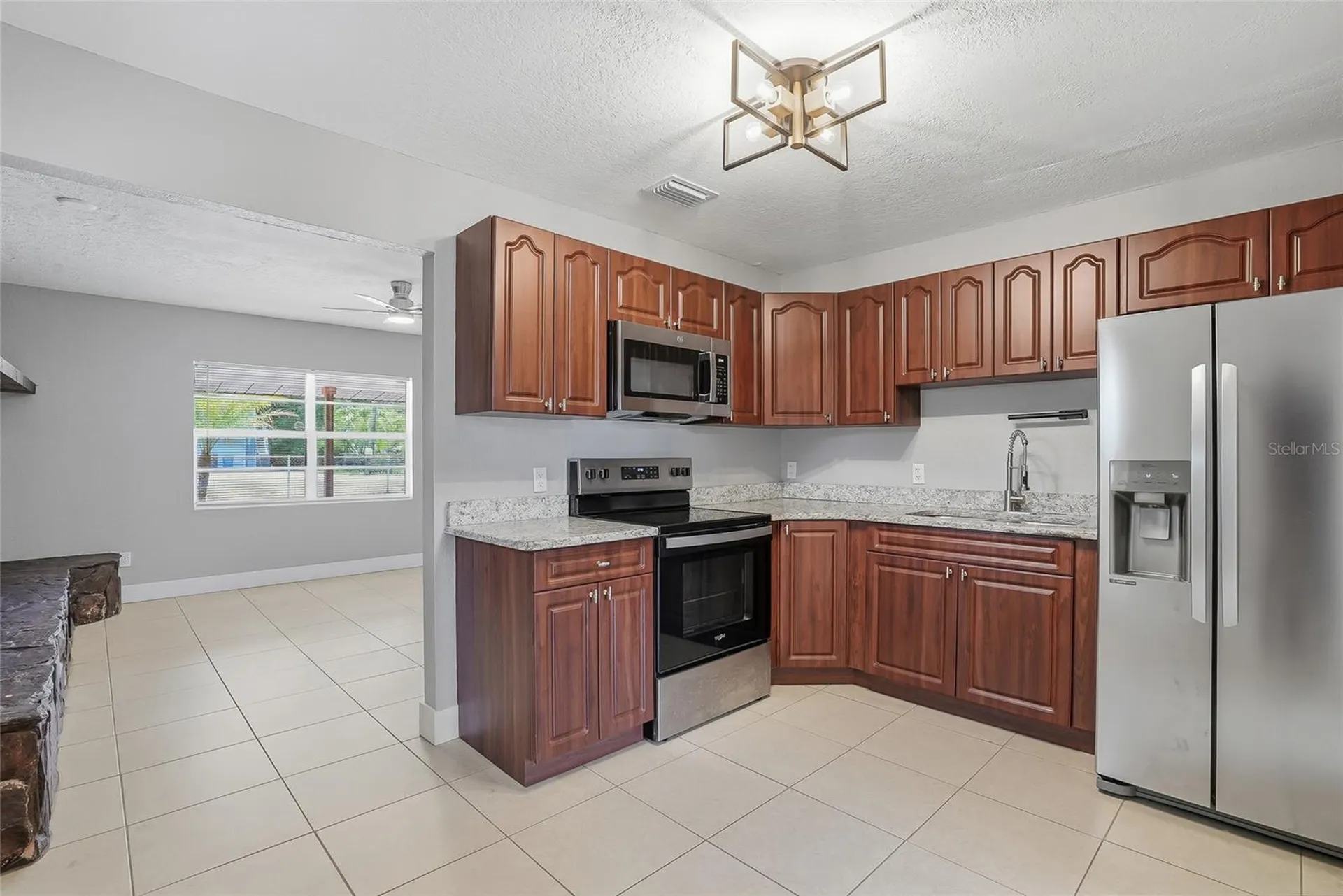6712 River Road Tampa FL 33615