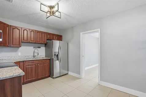 6712 River Road Tampa FL 33615