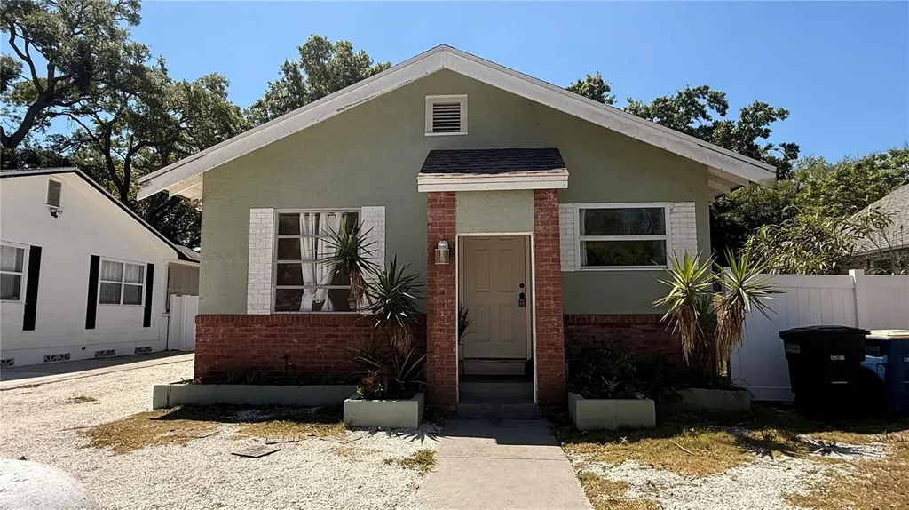 905 Jones Street Clearwater FL 33755