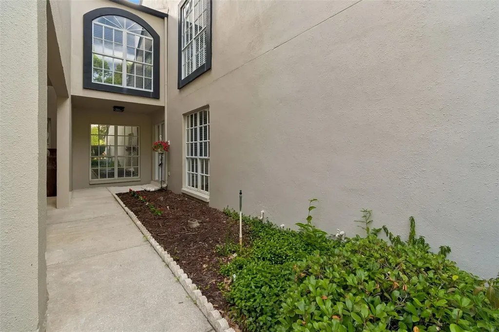 13934 Clubhouse Circle Tampa FL 33618