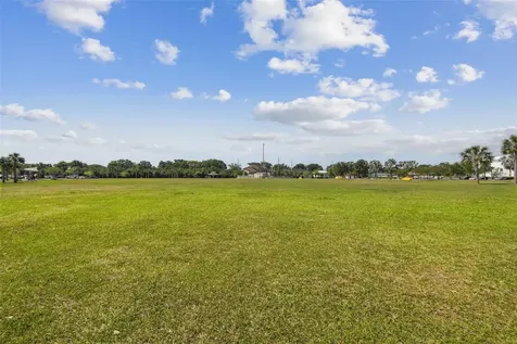 13934 Clubhouse Circle Tampa FL 33618