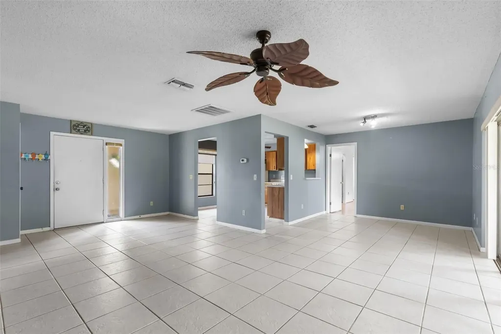 17635 Meadowbridge Drive Lutz FL 33549