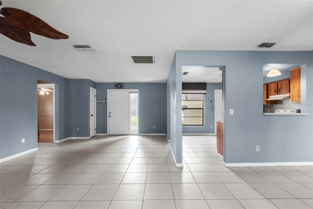 17635 Meadowbridge Drive Lutz FL 33549