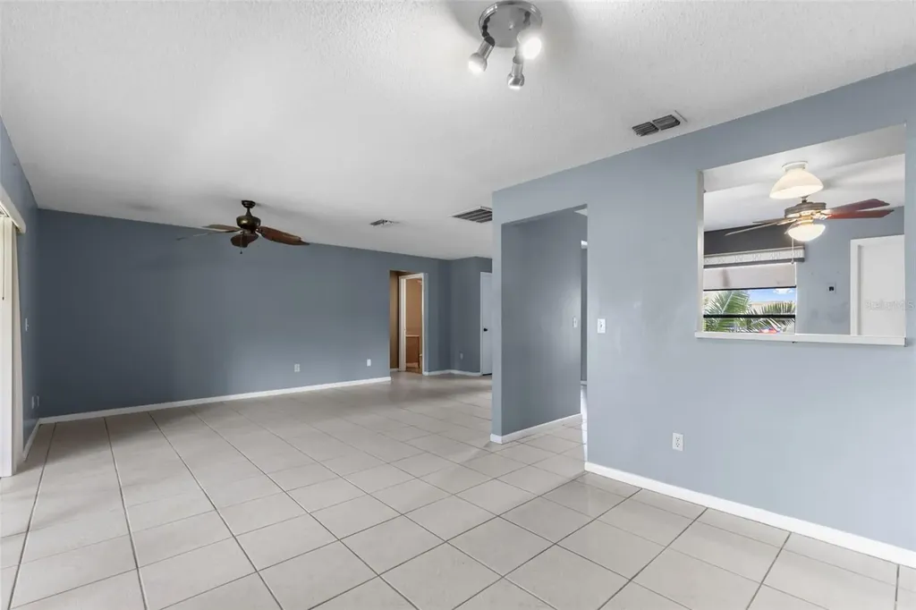 17635 Meadowbridge Drive Lutz FL 33549