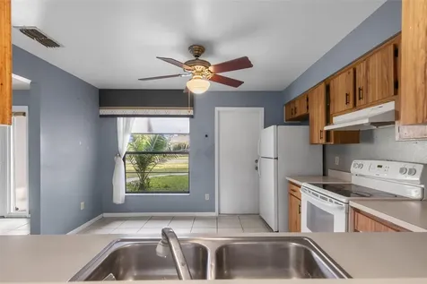 17635 Meadowbridge Drive Lutz FL 33549