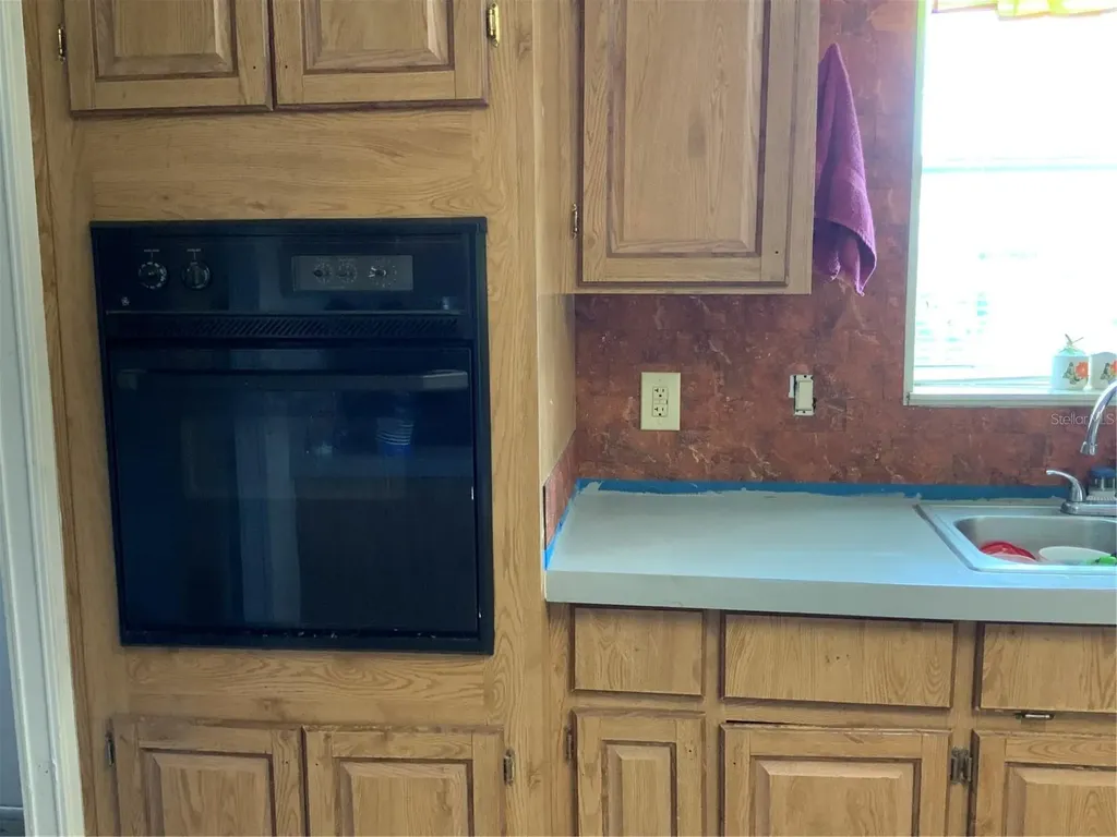 1639 Bass Avenue Seville FL 32190