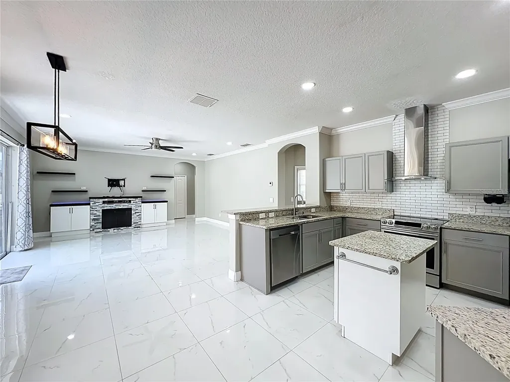 9334 Whispering Meadows Lane Orlando FL 32825