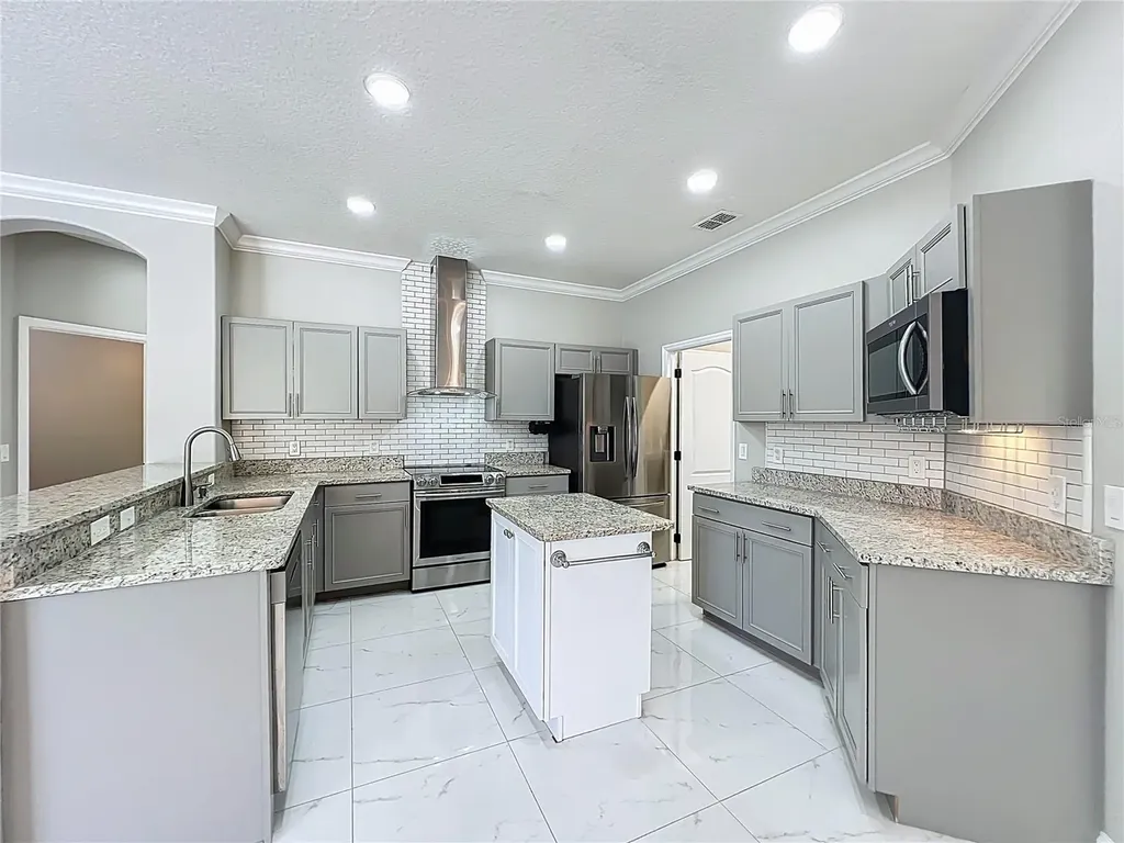 9334 Whispering Meadows Lane Orlando FL 32825