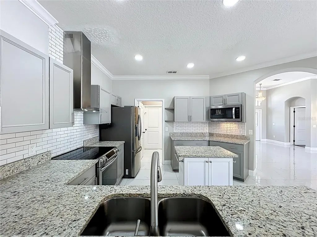 9334 Whispering Meadows Lane Orlando FL 32825