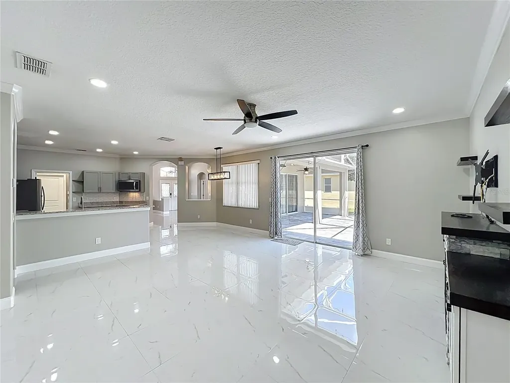 9334 Whispering Meadows Lane Orlando FL 32825