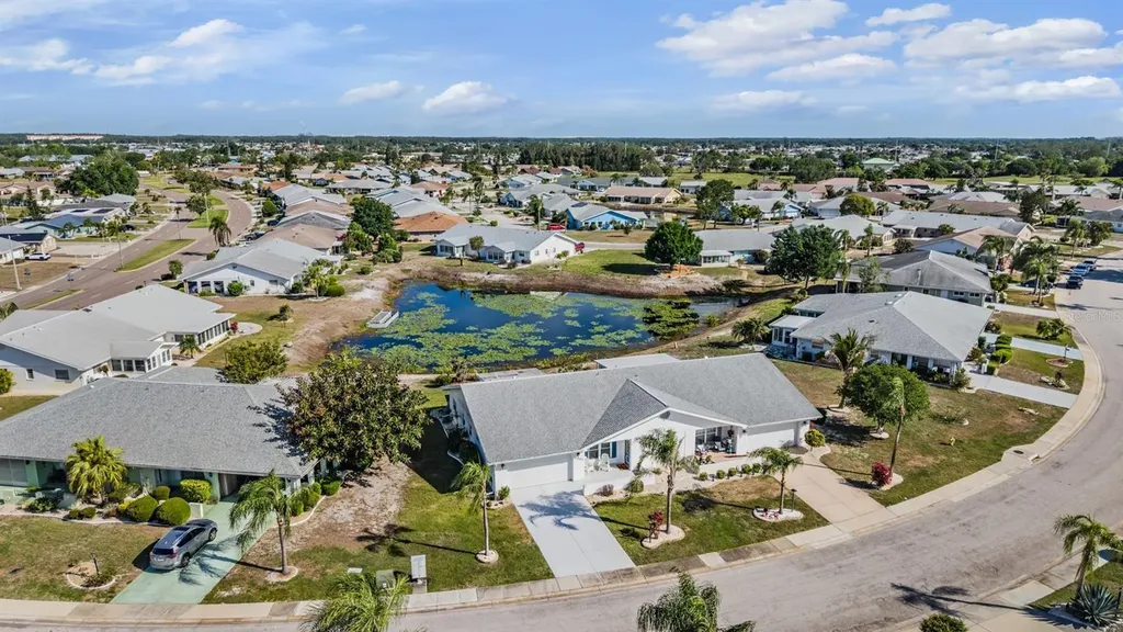 381 Club Manor Drive Sun City Center FL 33573