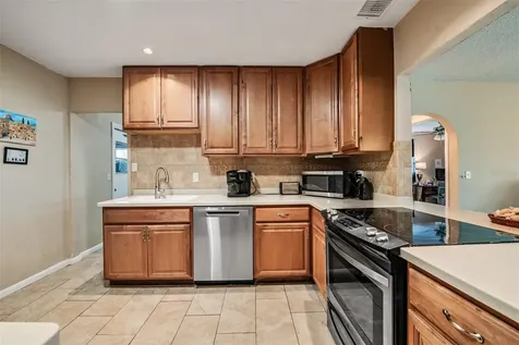 381 Club Manor Drive Sun City Center FL 33573