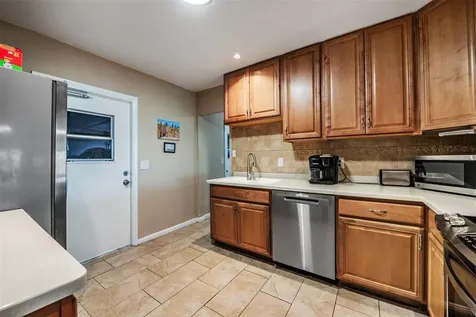 381 Club Manor Drive Sun City Center FL 33573