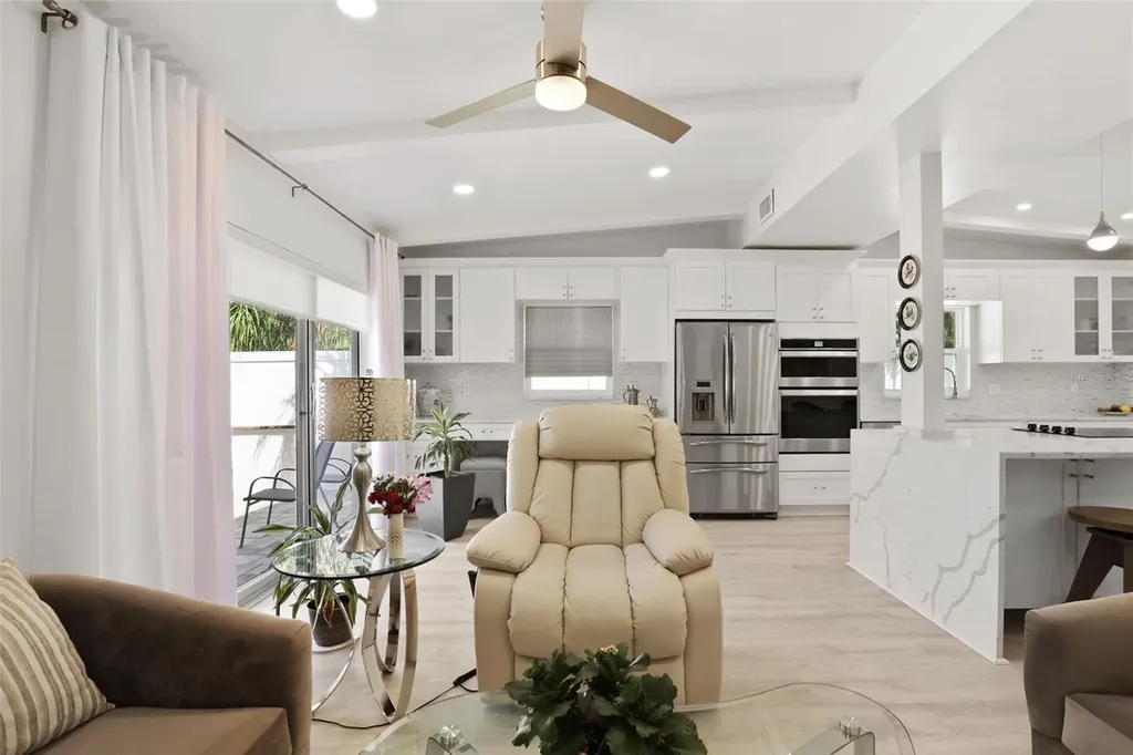 25 Sandpiper Road Tampa FL 33609
