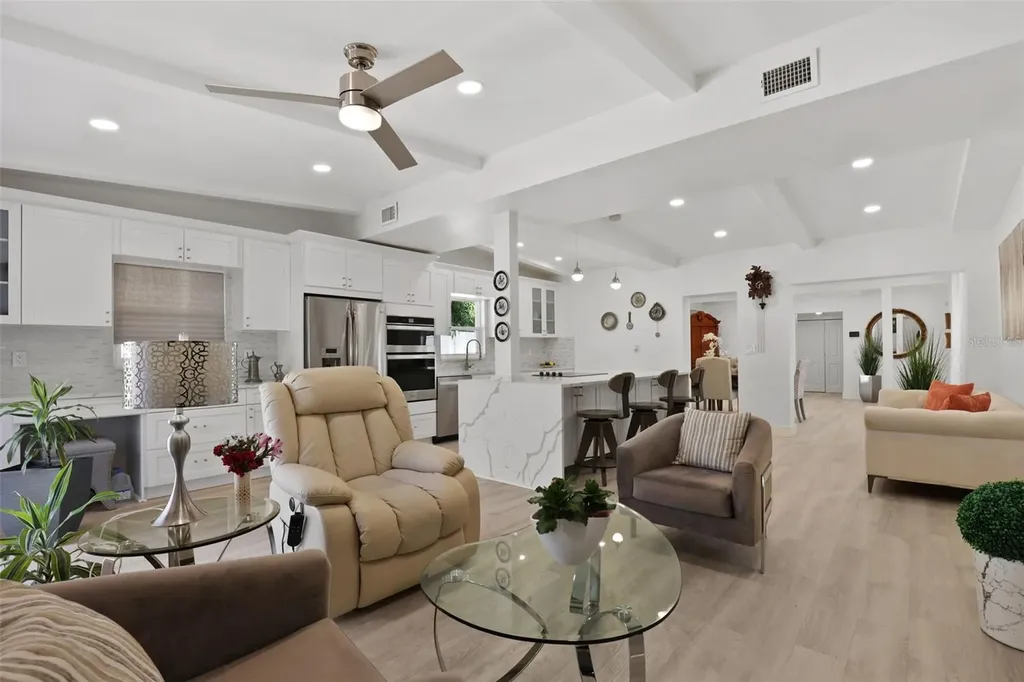 25 Sandpiper Road Tampa FL 33609