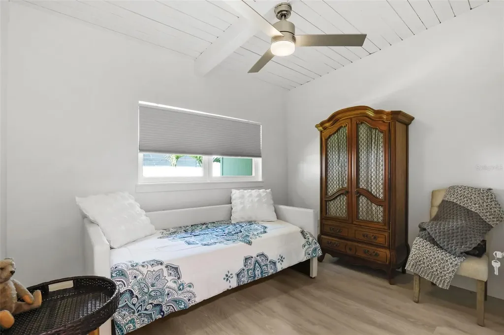 25 Sandpiper Road Tampa FL 33609
