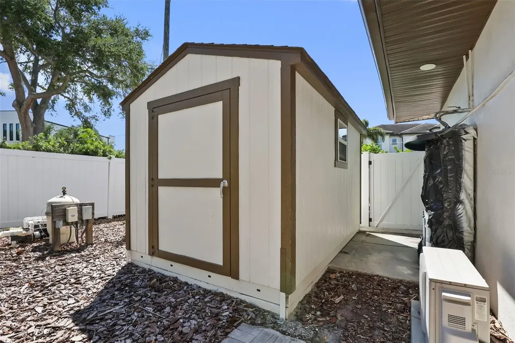25 Sandpiper Road Tampa FL 33609