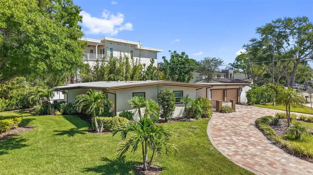 25 Sandpiper Road Tampa FL 33609