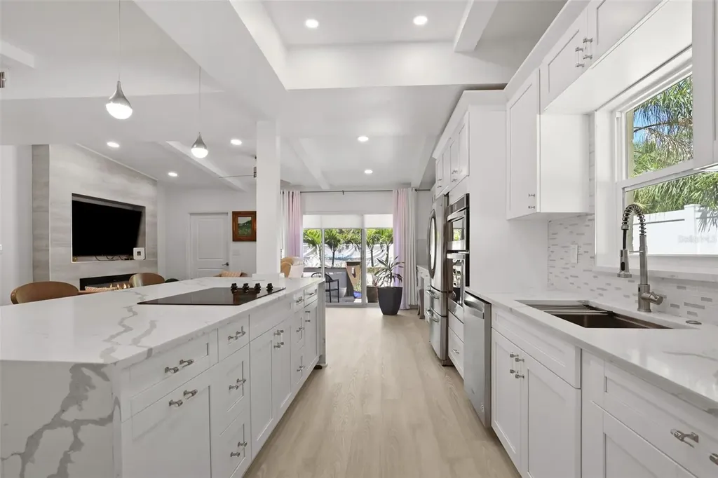 25 Sandpiper Road Tampa FL 33609