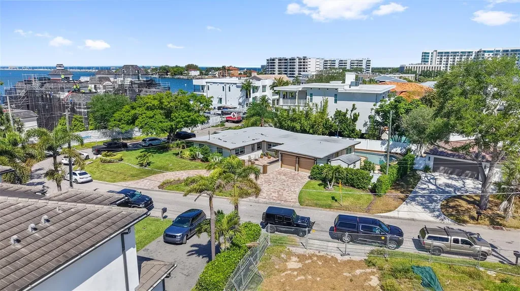 25 Sandpiper Road Tampa FL 33609