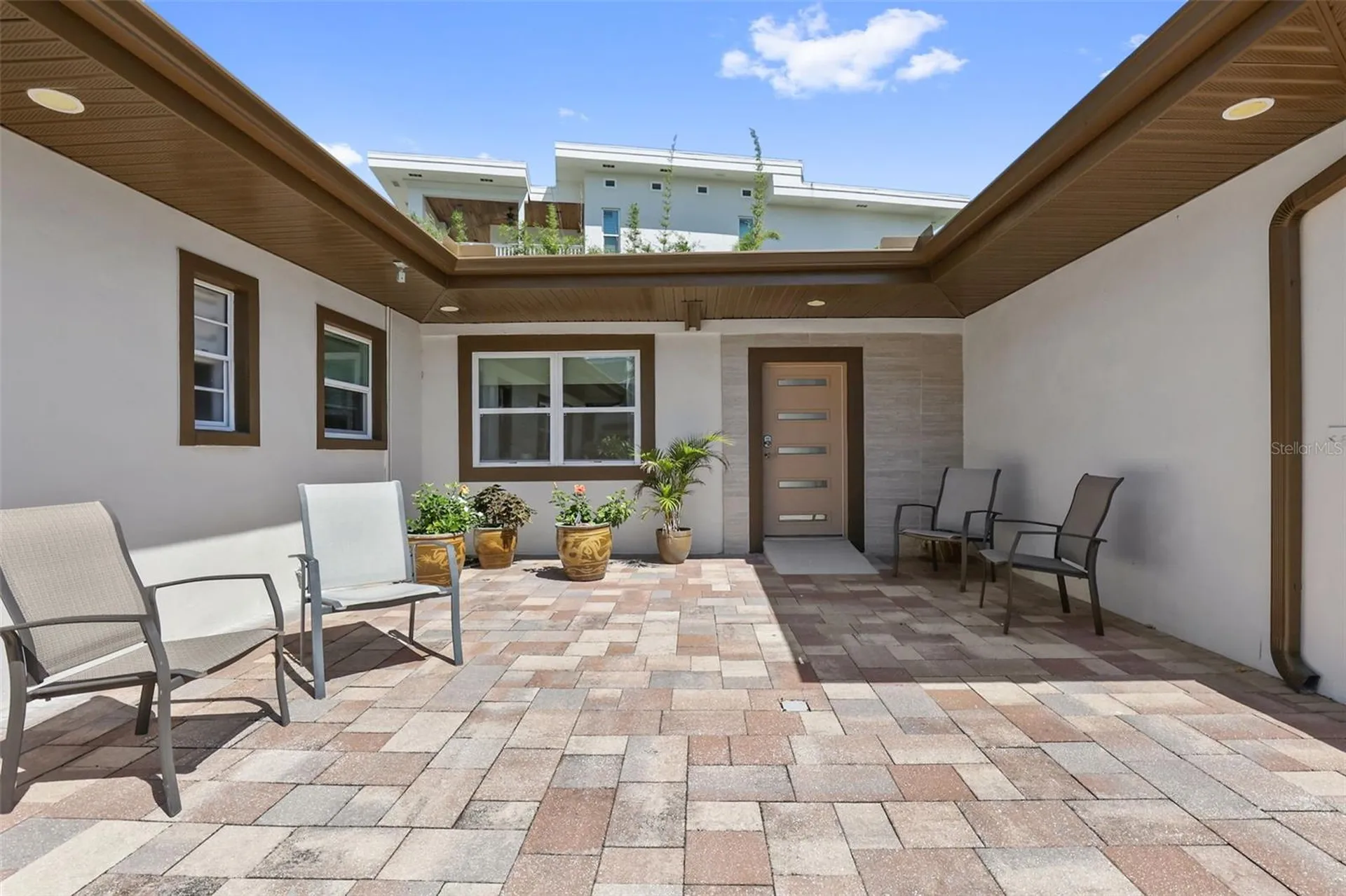 25 Sandpiper Road Tampa FL 33609