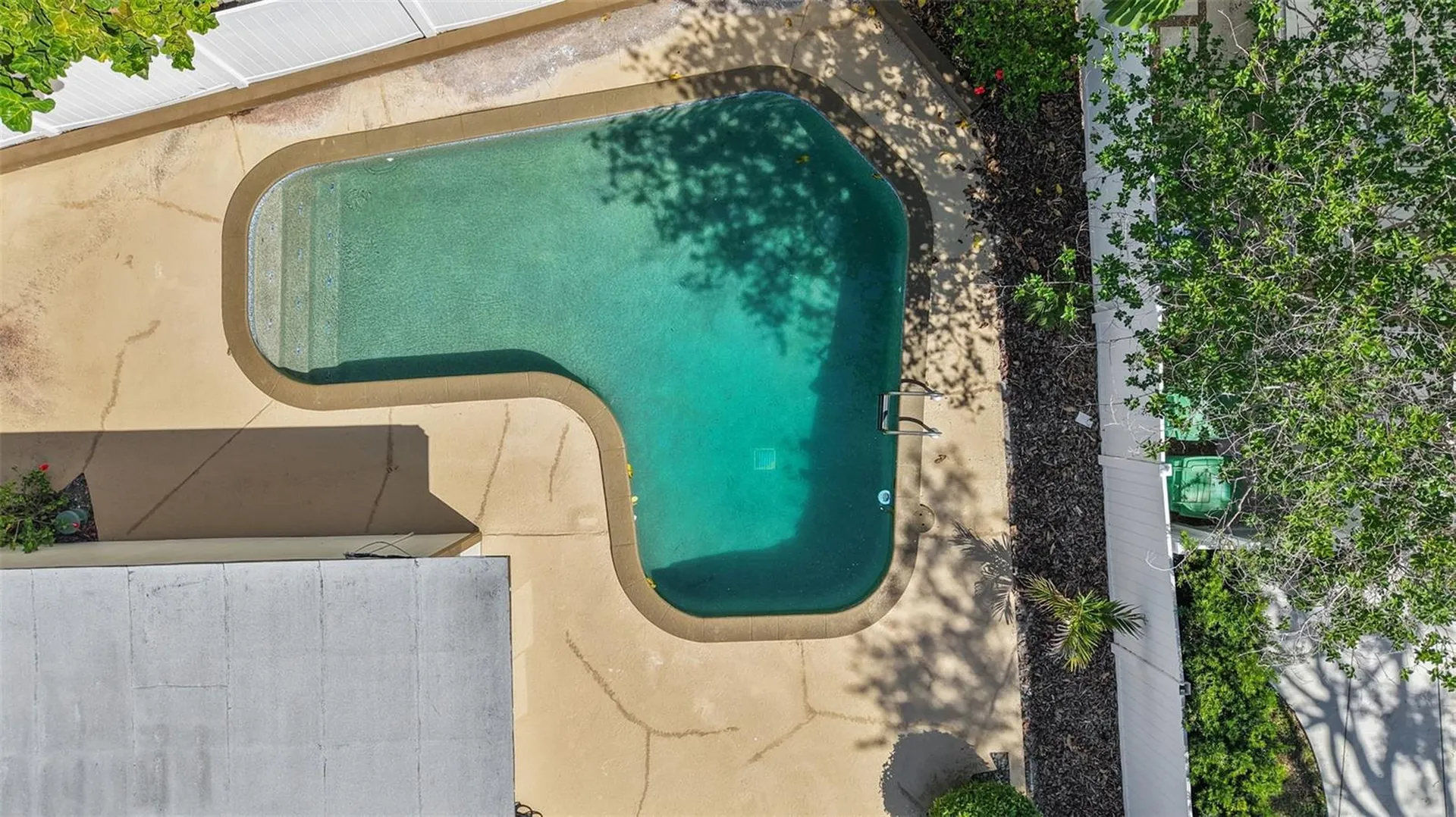 25 Sandpiper Road Tampa FL 33609