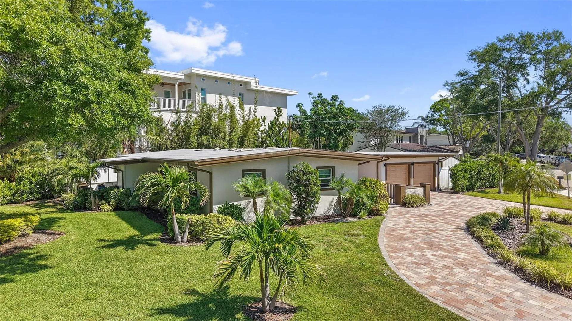 25 Sandpiper Road Tampa FL 33609