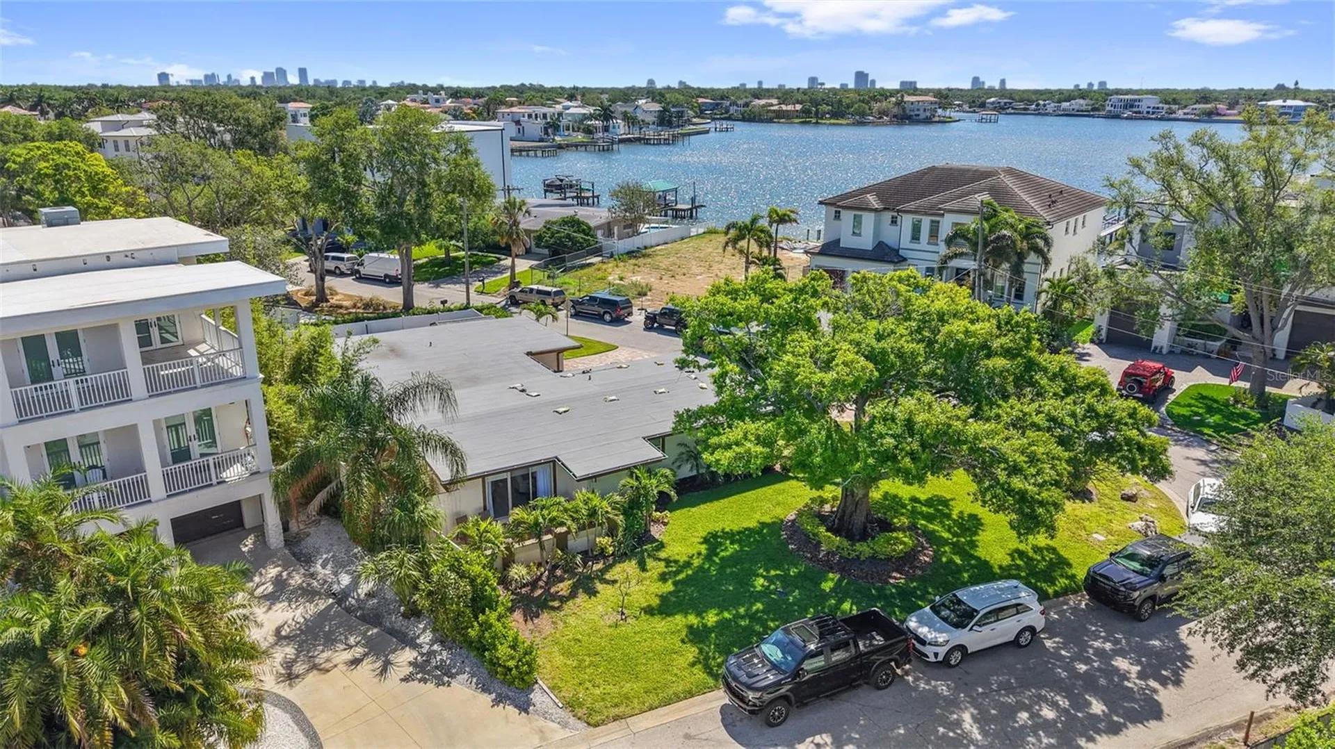 25 Sandpiper Road Tampa FL 33609