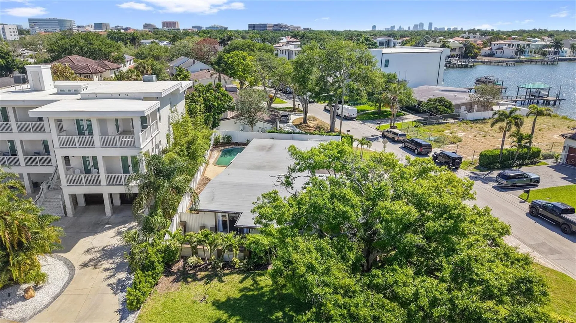 25 Sandpiper Road Tampa FL 33609