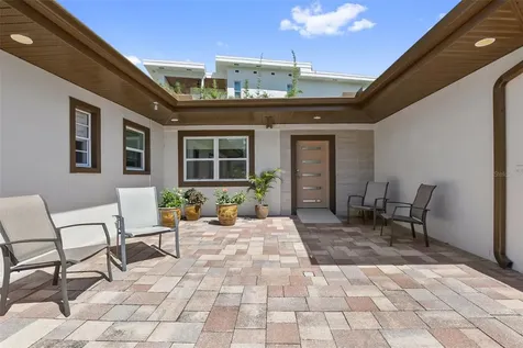 25 Sandpiper Road Tampa FL 33609