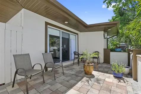 25 Sandpiper Road Tampa FL 33609