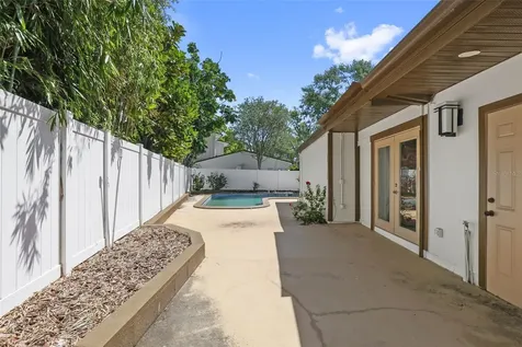 25 Sandpiper Road Tampa FL 33609